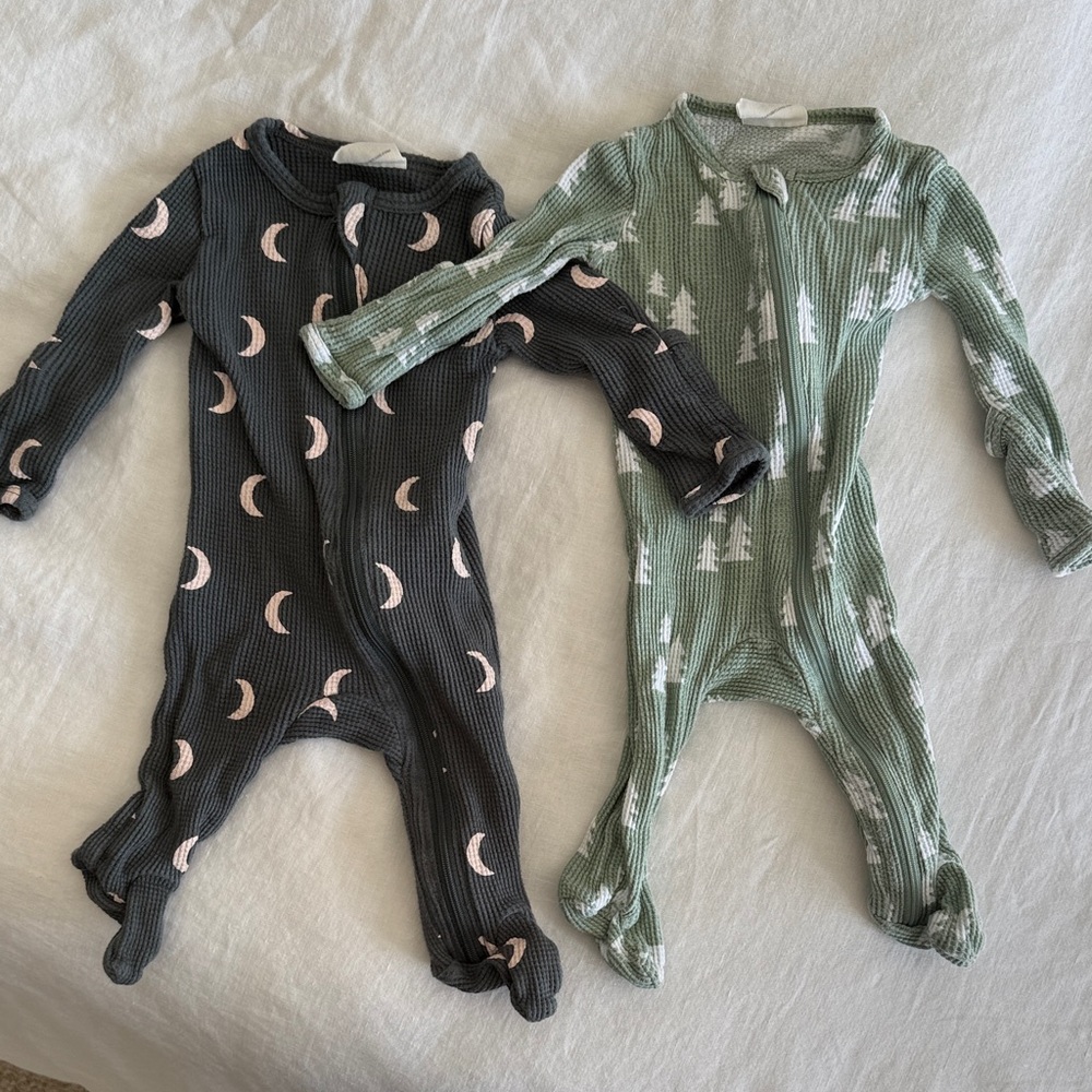 Set of 2 SpearmintLOVE Size 0-3 2-Way Zipper Pajamas